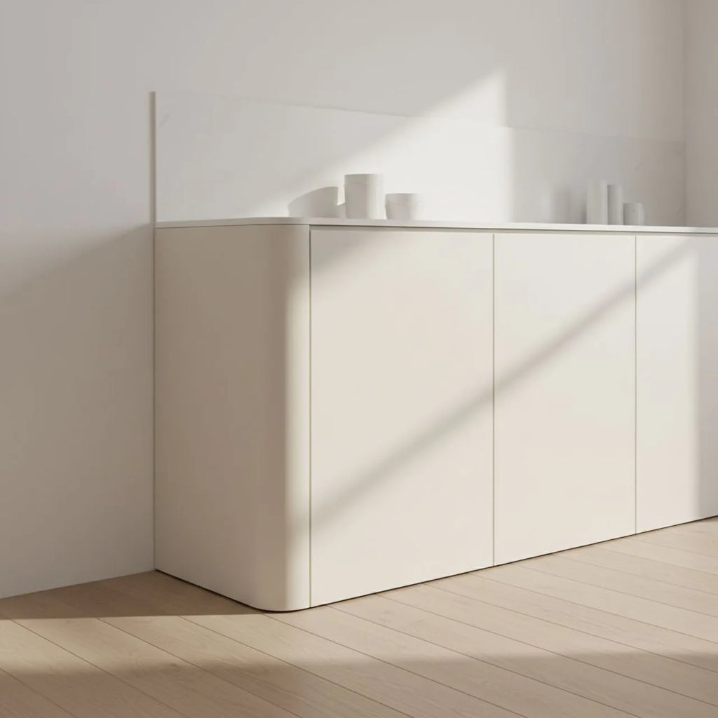 Blind curved panel R150 – lacquered front