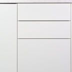Even gaps between the drawers, Smooth fronts in white lacquer